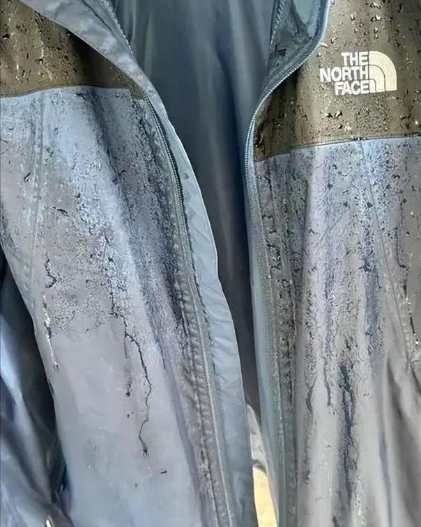 登山裝備被央視點名的沖鋒衣內(nèi)幕：本錢300敢賣3000?？又挟a(chǎn)和老蒼生？(圖9)
